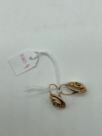 null Pair of yellow gold DORMEUSES. Marked with a horse's head. 2,4 g

LOT SOLD ON...