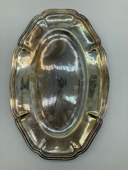null Oblong silver platter with contoured edges and monogrammed decoration. L. 40...