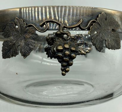 null Important CUP with silver plated metal frame decorated with vine shoots. D....