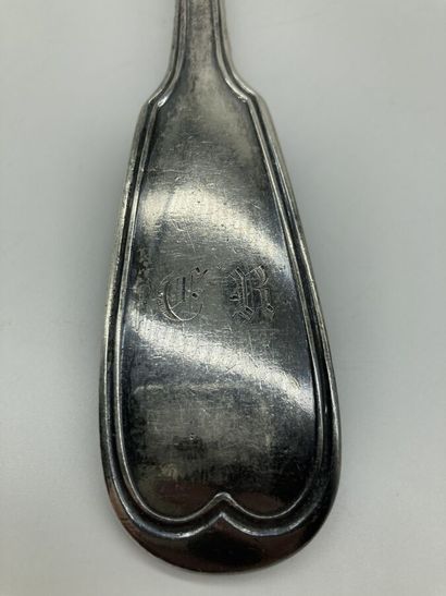 null LOUCHE en argent, modèle à filets, spatule monogrammée GR. 176 gr.