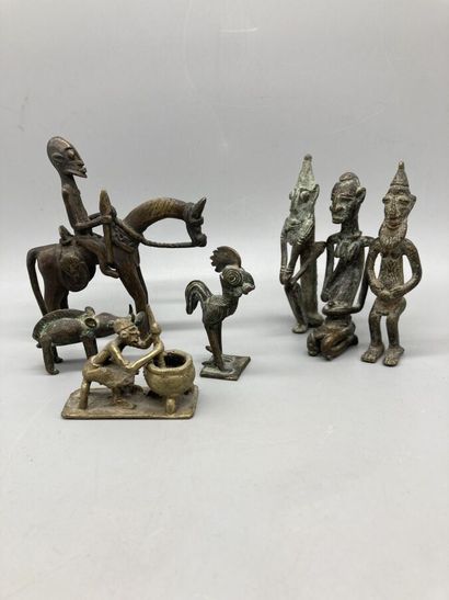 null Ensemble de 7 sculptures en bronze. Afrique 

Hauteur variable.