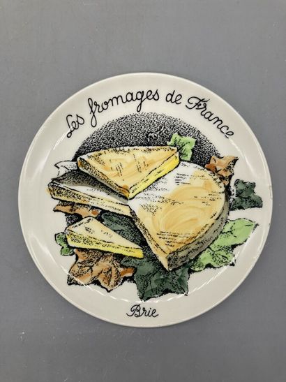 null GIEN - Deux séries de 6 assiettes en faience fine: les fromages de France et...