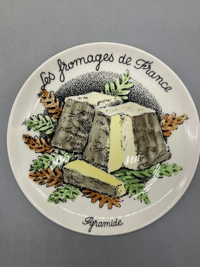 null GIEN - Deux séries de 6 assiettes en faience fine: les fromages de France et...