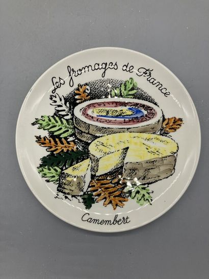 null GIEN - Deux séries de 6 assiettes en faience fine: les fromages de France et...