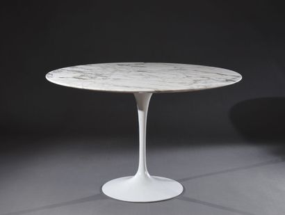 Table Tulipe de Eero Saarinen,édition Knoll,...