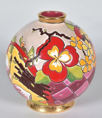  Sandra BREGIERAS & LONGWY. 
" Romance ". Vase sphérique en céramique boule entièrement...
