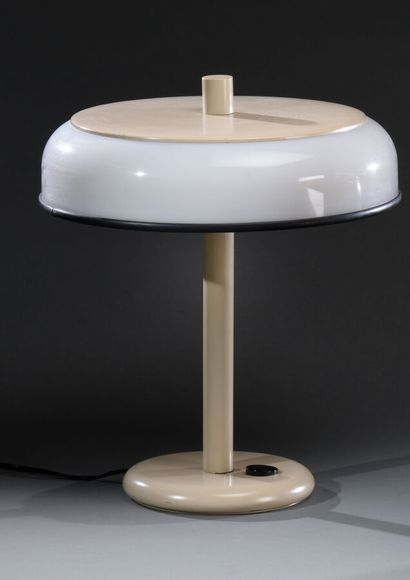 Beige and white lacquered metal desk lamp....