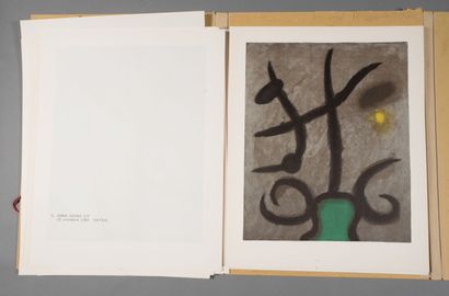 null Joan Miro (1893-1983)

Femmes, 1965.

Recueil de reproductions offset de toiles...