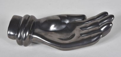 null Jean MARAIS (1913-1998) 

 "Hand" in black glazed ceramic gun barrel.

Signed.

Height...