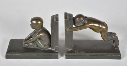  Paul SYLVESTRE (1884-1976) & SUSSE FRERES (publisher) 
"Fauns". Pair of bookends...