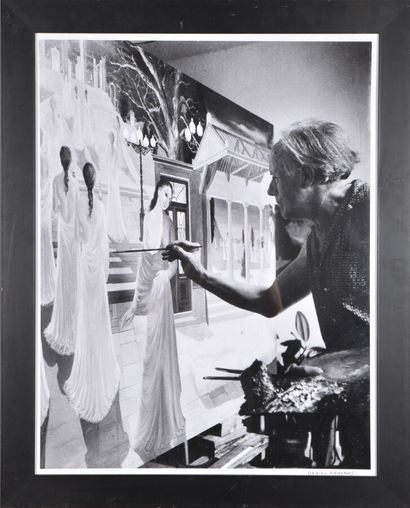null Daniel FRASNAY (1928-2019).

Paul Delvaux painting in his studio.

Silver print.

Signed...