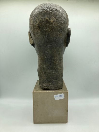  FRENCH WORK 
"Head of a man". Sculpture in patinated stone (small accidents) on...