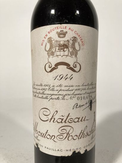 null 1 B CHÂTEAU MOUTON ROTHSCHILD (T.L.B.-; e.t.a. but legible; stamped cap and...
