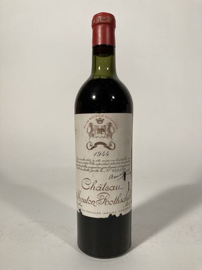 null 1 B CHÂTEAU MOUTON ROTHSCHILD (T.L.B.-; e.t.a. but legible; stamped cap and...
