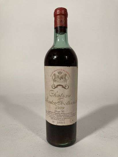 null 1 B CHÂTEAU MOUTON ROTHSCHILD (H.E.; e.l.a.; light c.c. at top; stamped capsule...