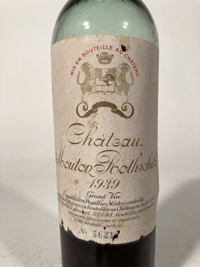 null 1 B CHÂTEAU MOUTON ROTHSCHILD (Grande vidange-; e.a; c.a at the top; stamped...