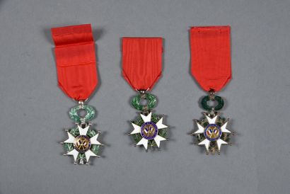 null ORDRE de la LEGION D'HONNEUR.

5°REPUBLIQUE.

Croix de chevalier, états divers,...