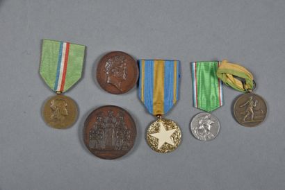 FRANCE. Médailles civiles, dont 2 attribuées,...