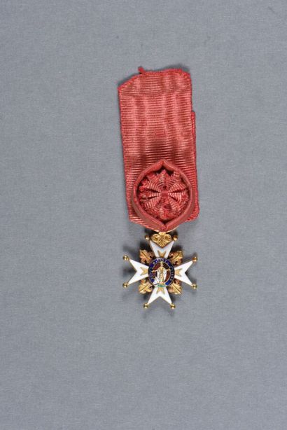  Ordre militaire de SAINT LOUIS, croix de chevalier, centres ajourés, or (tête de...