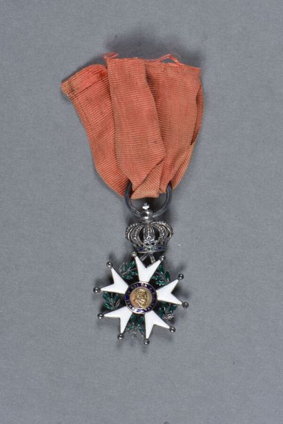 ORDRE de la LEGION d'HONNEUR. Croix de chevalier,...