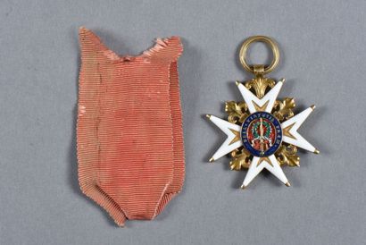  Ordre militaire de SAINT LOUIS, croix de chevalier LOUIS XVI, sans boule, centres...