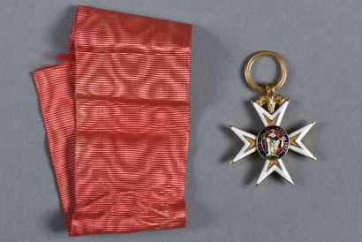  ORDRE MILITAIRE DE SAINT LOUIS. Croix de chevalier non pommetée, sans lys, centres...