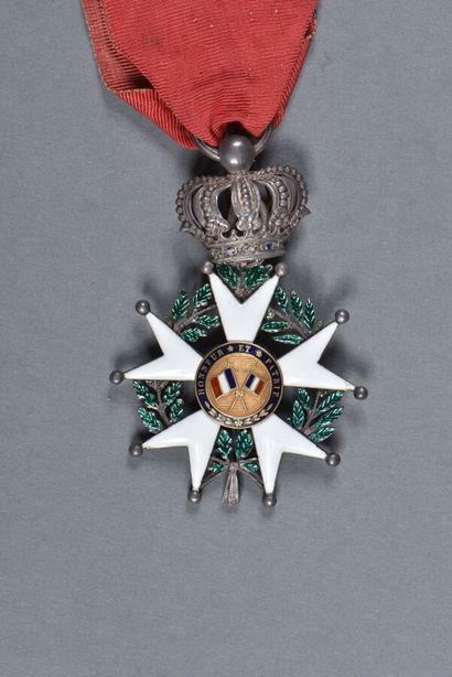 null ORDRE de la LEGION D'HONNEUR. MONARCHIE DE JUILLET. Croix de chevalier, argent...