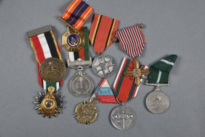  DIVERS PAYS. Médailles militaires et civiles, lot de 9.
