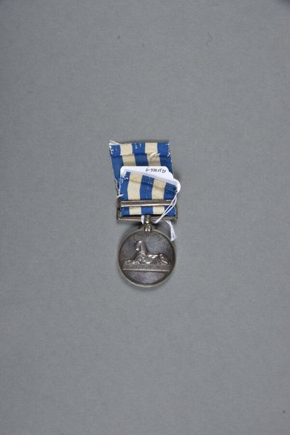  ANGLETERRE. Médaille de la campagne d'EGYPTE, agrafe THE NILE 1884-85, attribuée...