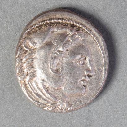 null MACEDOINE et ROYAUME ALEXANDRE III (336-323) 

TETRADRACHME en argent 

17gr21

...