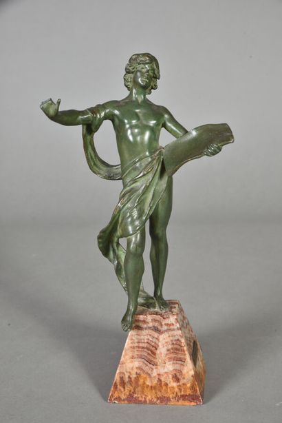  A. Moreau (D'après) 
La poésie. 
Bronze à patine verte sur socle de marbre. 
Début...