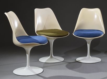 null Suite de 3 chaises 'Tulipe' de Eero Saarinen, édition Knoll, assise fixe, galettes...