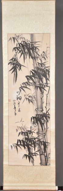 null Peinture au lavis d'encre sur papier représentant des bambous, montée en rouleau...