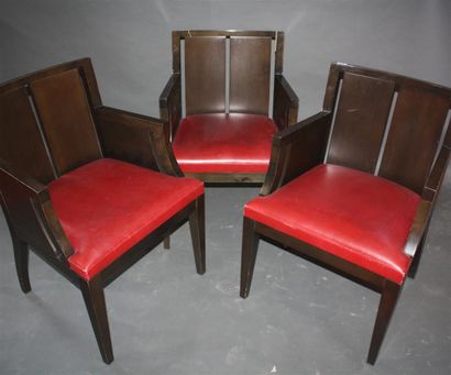 null Philippe Hurel (né en 1955)

Trois fauteuils modèle "Wallis" en hêtre teinté...