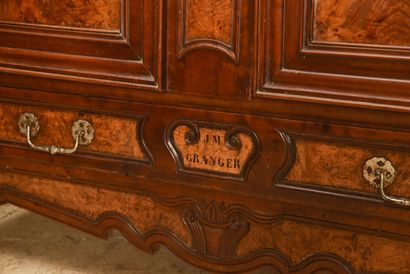 null Bresse cabinet in ash, fruit and burl, opens with two leaves with large molded...