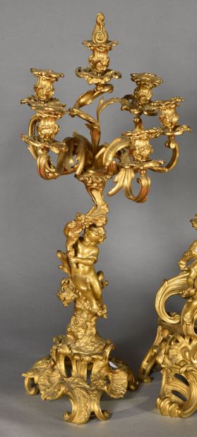 null Important mantelpiece in the rocaille style in gilt bronze decorated with foliage...