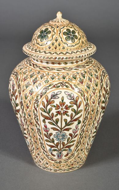 null Large covered pot in wood veneered with horn with polychrome and gold decoration...