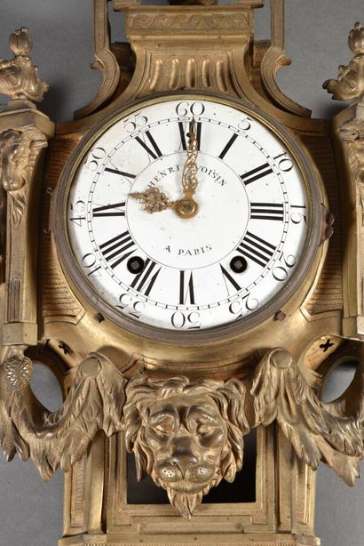 null Antoine-Henri Voisin (? - 1781) 

Reçu Maître horloger en 1755. 

Grand cartel...