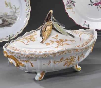 MARSEILLE 
Oblong earthenware covered tureen...