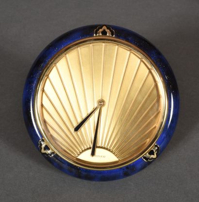 null MUST DE CARTIER No. 62802. Art Deco inspired desk clock in gilt metal with lapis...