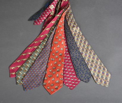 HERMES Paris. Lot comprenant sept cravates...