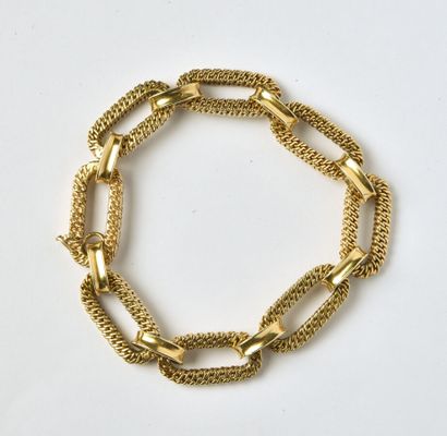 null Bracelet en or jaune 18K (750/oo) à mailles ovales lisses incurvées alternées...