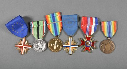 null France. Medals of the PATRIOTS RESISTANTS, LIBERATED France (2), FRANCO BRITANNIQUE,...