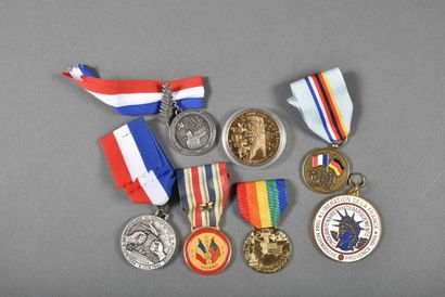 null France. Médailles commémorant le DEBARQUEMENT de NORMANDIE, et la LIBERATION...
