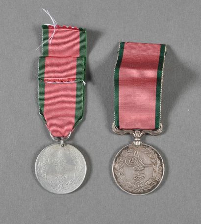 null TURQUIE. Médailles de CRIMEE 1854/1855, modèle français marqué " LA CRIMEE.1855...