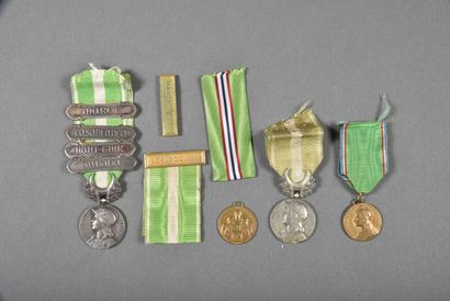 null France. Médailles du MAROC 1909 (2), médailles " aux Poilus du Maroc " (2) et...