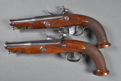 null Pair of flintlock pistols, with octagonal barrels (30 cm), then round blunderbusses...
