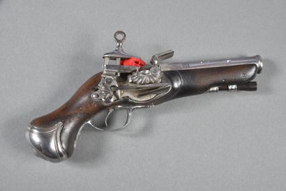 null Flintlock pistol, chenapan style lock, octagonal barrel (13,5cm) with raised...