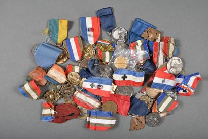 null France. Médailles Anciens Combattants 1°Guerre, UNC, SOUVENIR FRANÇAIS et diverses...