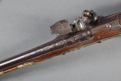 null Flintlock pommel gun, with barrels (30 cm) superimposed with octagonal base...
